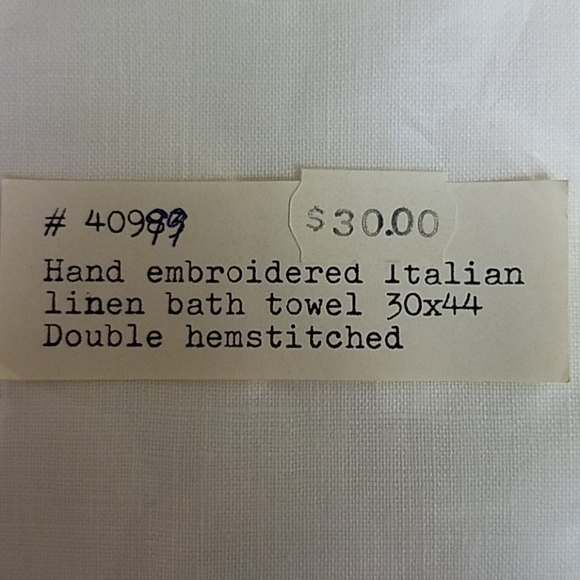 2 Beautiful Italian linen bath towels 30x44 - Picture 3 of 4